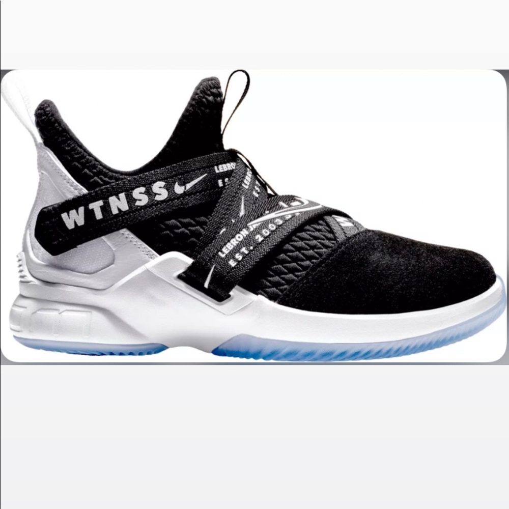 Nike Lebrun Witness Sneakers Kids